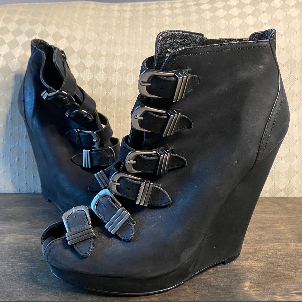 ✨ Trouve Black Leather Buckle Platform Booties | Size 8 ✨